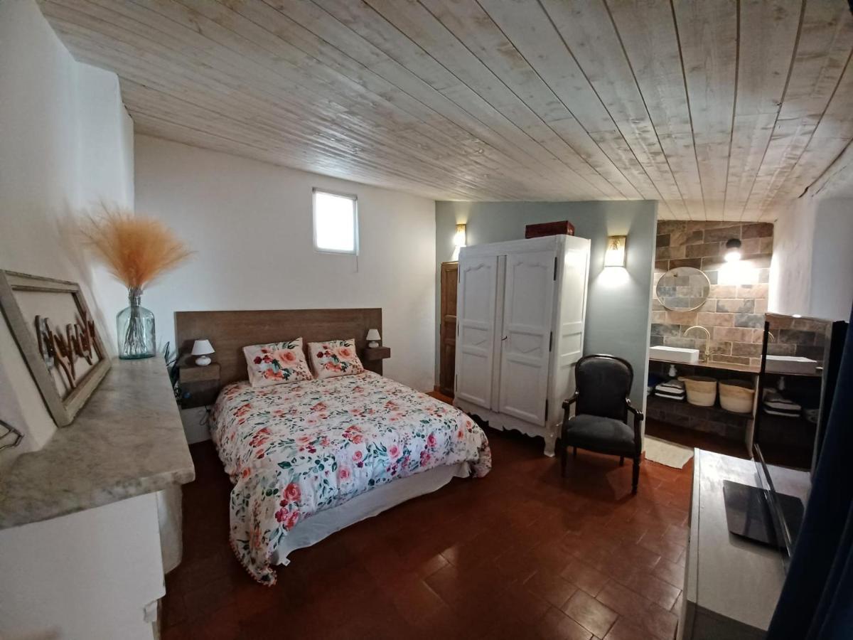 Chez Les Filles Bed and Breakfast Dions Exteriör bild