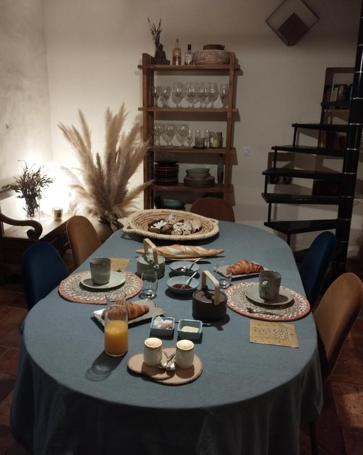 Chez Les Filles Bed and Breakfast Dions Exteriör bild